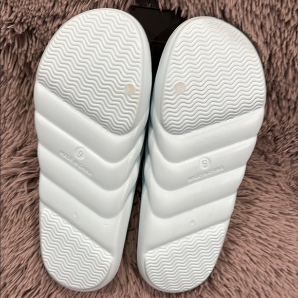 Hurley Light Blue Slide Sandals - Picture 3 of 3
